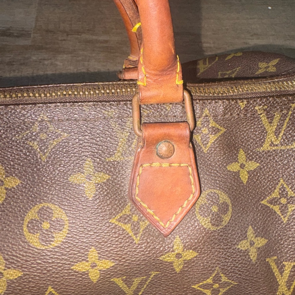 LV monogram (PLEASE READ DESCRIPTION THOROUGHLY) - Picture 2 of 11